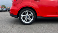 Ford Focus 1.0 EcoBoost 125 Titanium 5dr Petrol Hatchback